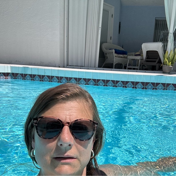 Meet your Posher, Michele - Picture 12 of 16